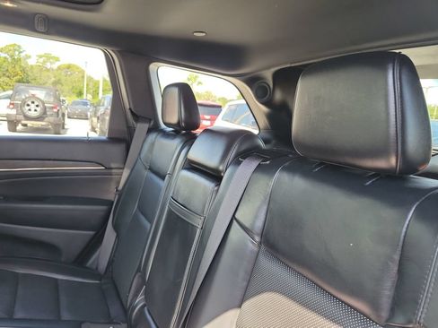 Used 2021 Jeep Grand Cherokee High Altitude AWD/4WD image 23