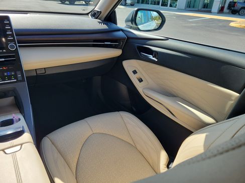 Used 2019 Toyota Avalon Limited w/ Advanced Safety Package FWD image 17