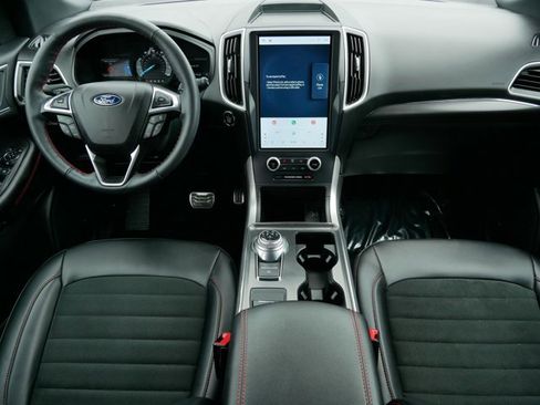 Certified 2023 Ford Edge ST-Line w/ Class II Trailer Tow Package image 15