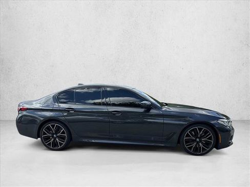 Used 2021 BMW 530i w/ M Sport Package RWD image 2
