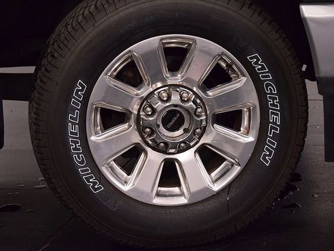 Used 2022 Ford F250 Platinum AWD/4WD image 11