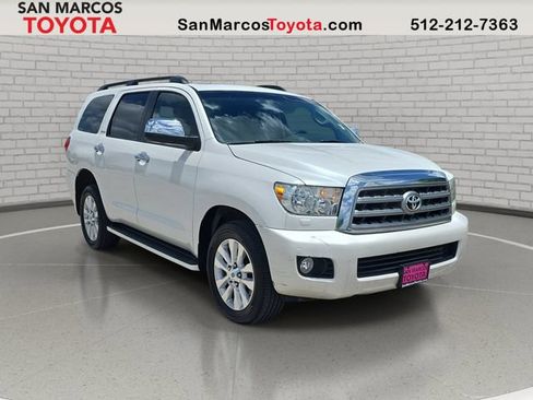 Used 2010 Toyota Sequoia Platinum RWD image 3