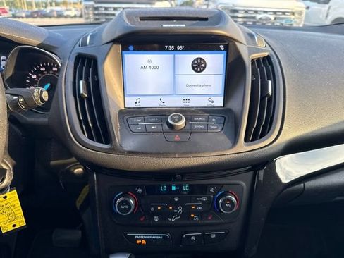 Used 2017 Ford Escape SE w/ Equipment Group 201A AWD/4WD image 5