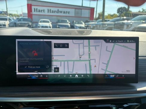 Used 2024 BMW X7 M60i image 38