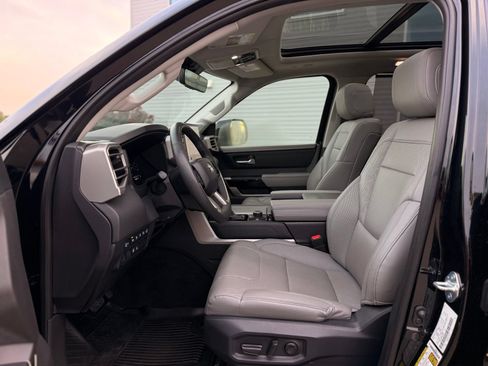 Used 2024 Toyota Sequoia Limited AWD/4WD image 30