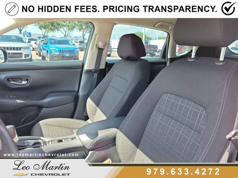 Used 2025 Honda HR-V LX image 12