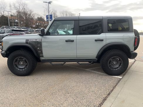 Used 2024 Ford Bronco Everglades image 7