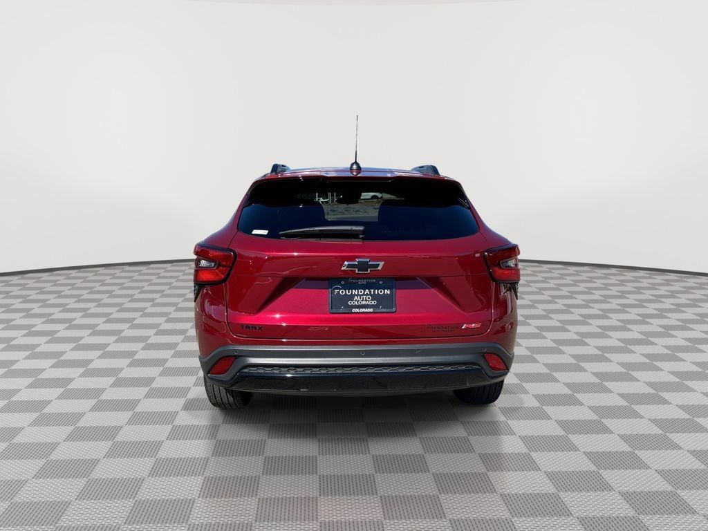 Used 2025 Chevrolet Trax RS w/ Driver Confidence Package FWD image 10