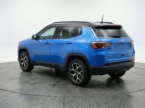 Used 2025 Jeep Compass Limited image 6