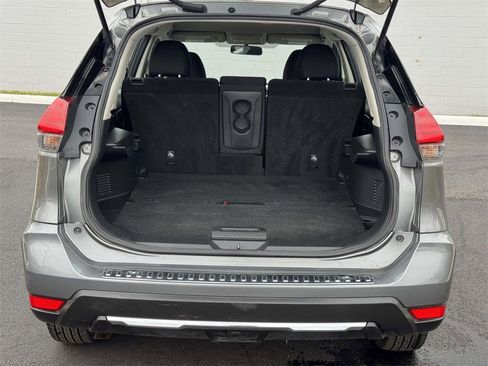 Used 2017 Nissan Rogue S image 15