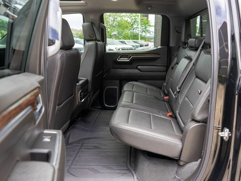 Used 2024 GMC Sierra 1500 Elevation w/ Elevation Premium Package AWD/4WD image 13