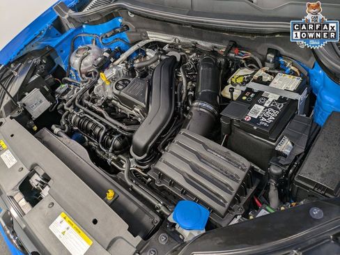 Used 2025 Volkswagen Taos SE w/ Panoramic Sunroof Package image 32