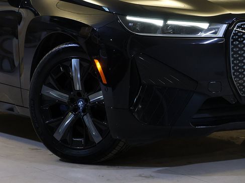 Used 2023 BMW iX M60 image 3