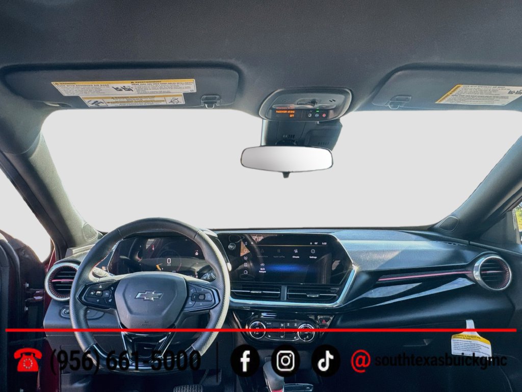 Used 2025 Chevrolet Trax RS w/ Driver Confidence Package FWD image 21
