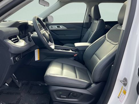 New 2026 Ford Explorer Active w/ Active Comfort Package AWD/4WD image 9
