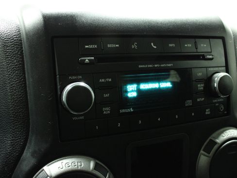 Used 2012 Jeep Wrangler Sport w/ Connectivity Group image 23