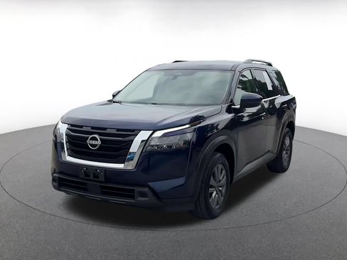 Used 2025 Nissan Pathfinder SV AWD/4WD image 7