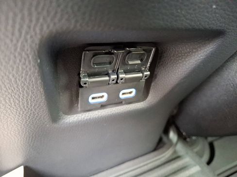 Used 2022 Toyota RAV4 XLE image 11