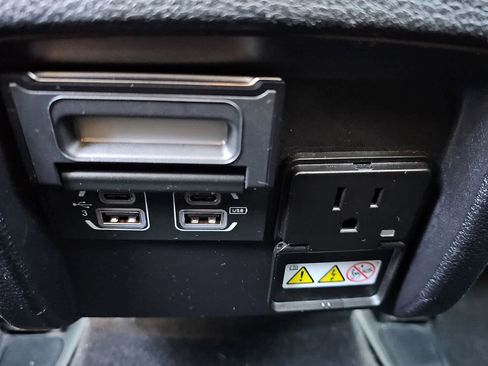 Used 2020 Jeep Cherokee Limited w/ Trailer Tow Group image 15