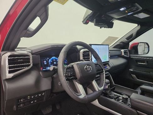 Used 2025 Toyota Tundra Platinum AWD/4WD image 16