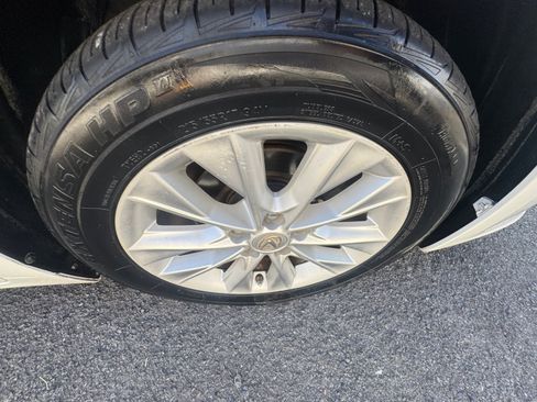 Used 2014 Lexus ES 300h FWD image 29