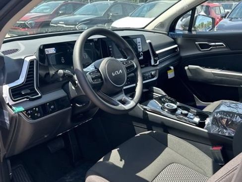 Used 2024 Kia Sportage LX AWD/4WD image 11
