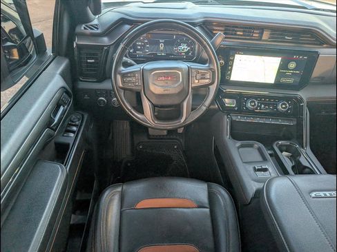 Used 2024 GMC Sierra 2500 AT4 w/ AT4 Premium Plus Package image 10