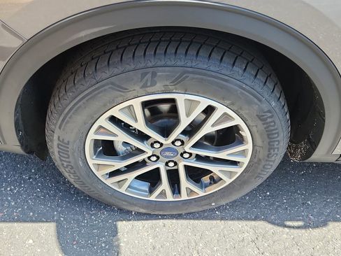 Used 2022 Ford Escape SEL w/ Equipment Group 302A image 17