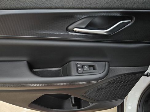 New 2026 Jeep Grand Cherokee Laredo image 13