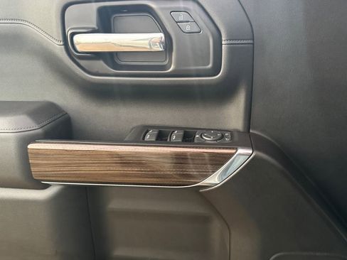 Used 2022 Chevrolet Silverado 1500 RST image 23