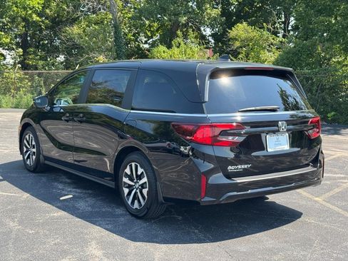 Certified 2026 Honda Odyssey EX-L image 7