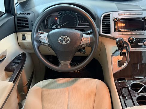 Used 2011 Toyota Venza image 19