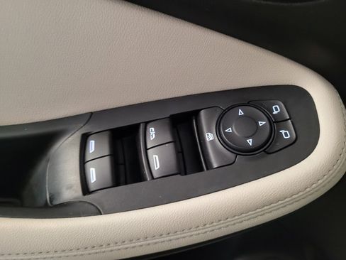 Used 2021 Buick Encore GX Select FWD image 27
