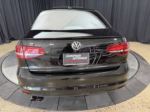 Used 2017 Volkswagen Jetta SEL image 9