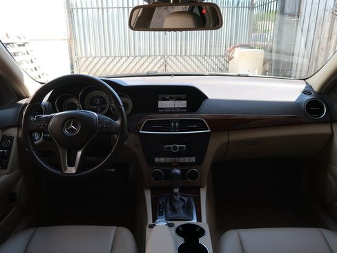 Used 2013 Mercedes-Benz C 250 Sedan image 11