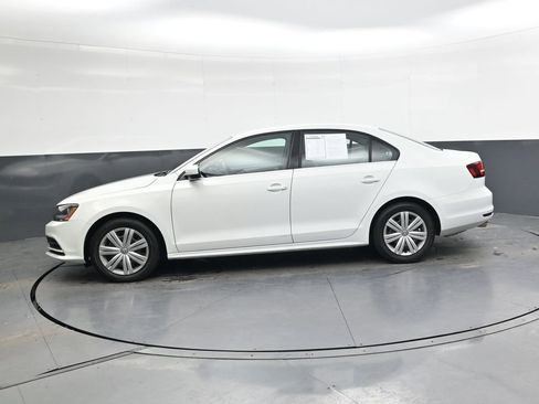 Used 2017 Volkswagen Jetta S image 8