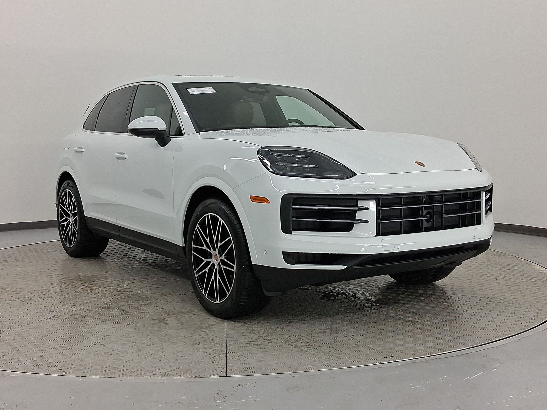 Used 2026 Porsche Cayenne AWD/4WD image 7