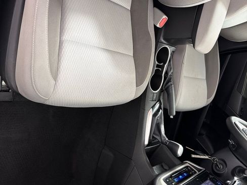Used 2019 Toyota Corolla LE FWD image 19