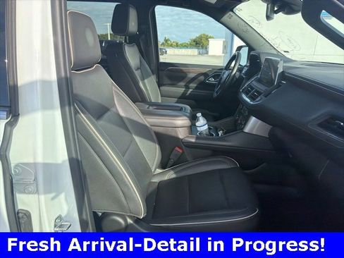 Used 2024 Chevrolet Suburban Premier image 17