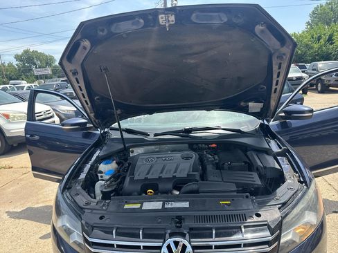 Used 2014 Volkswagen Passat TDI SEL Premium FWD image 35