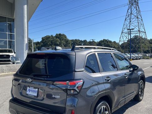 Certified 2025 Subaru Forester Limited image 3