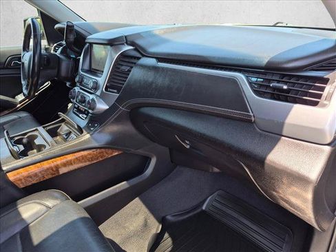Used 2020 Chevrolet Suburban Premier RWD image 24