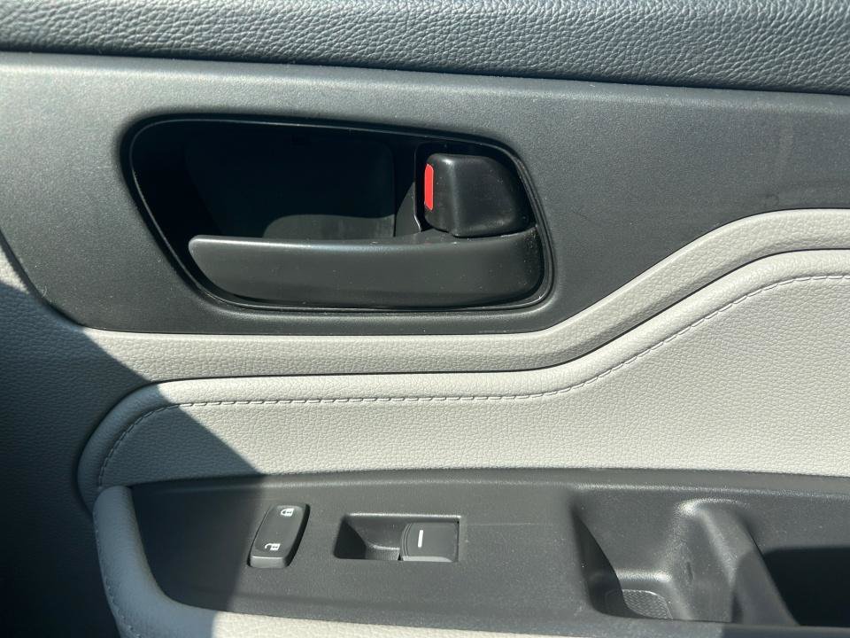 Used 2019 Honda Odyssey LX image 35