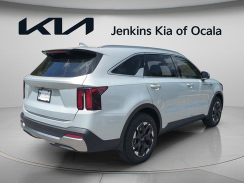 New 2026 Kia Sorento S FWD image 3
