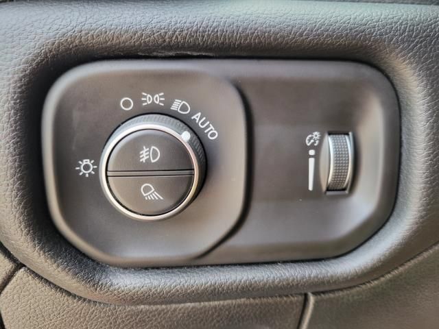 Used 2020 RAM 1500 Big Horn AWD/4WD image 22