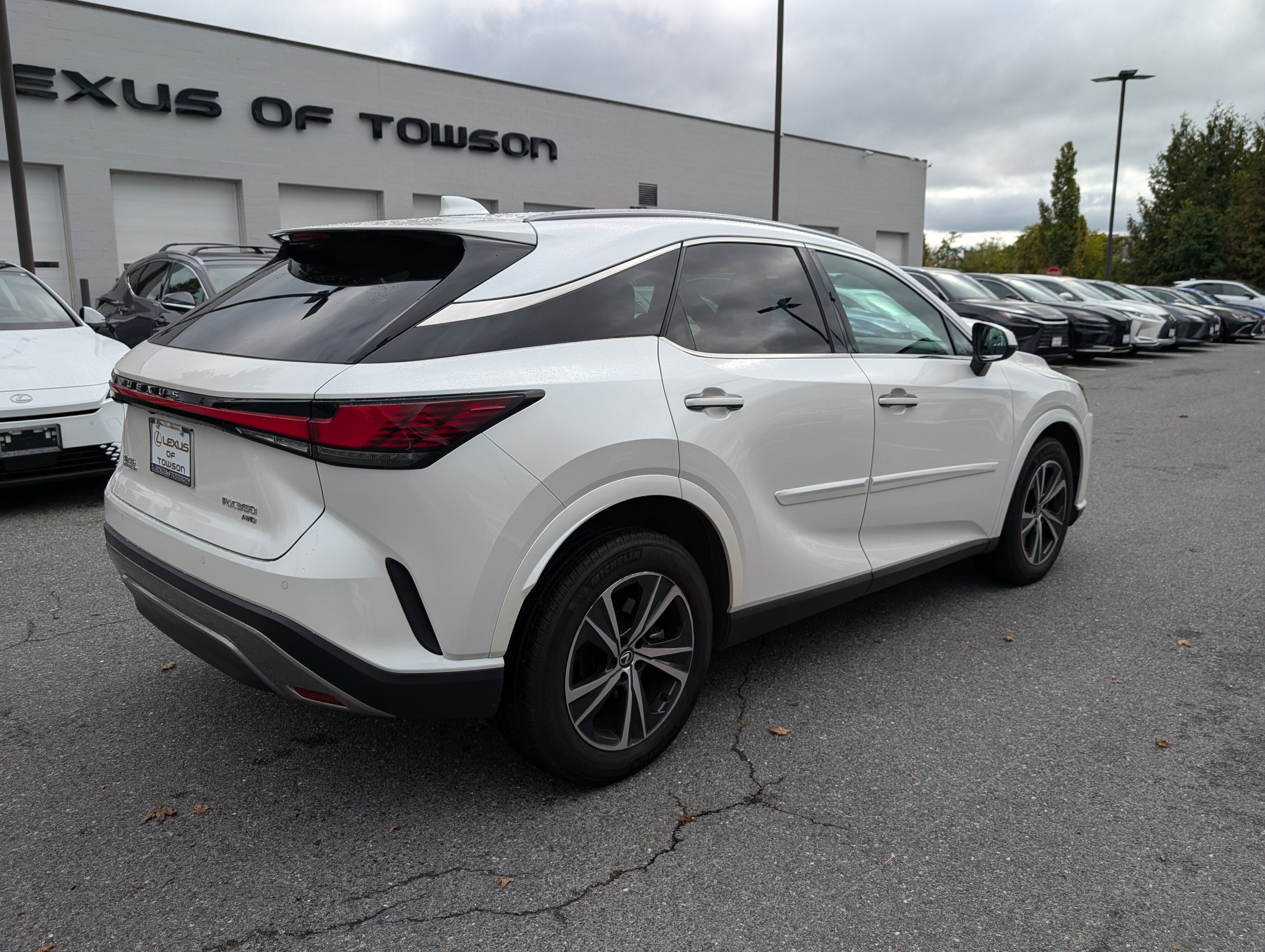 Used 2024 Lexus RX 350 Premium w/ Accessory Package (P2) AWD/4WD image 3