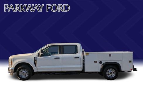 New 2023 Ford F250 XL w/ XL Driver Assist Package image 7