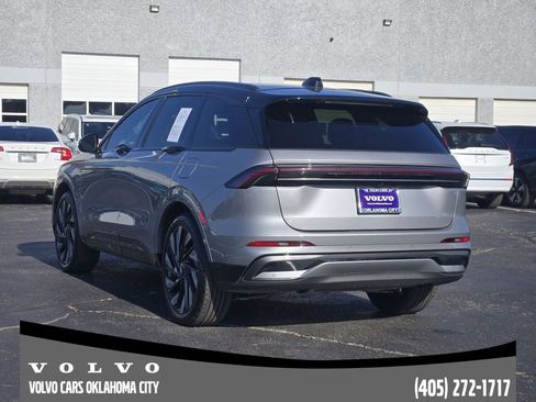 Used 2024 Lincoln Nautilus Reserve w/ Equipment Group 202A image 4