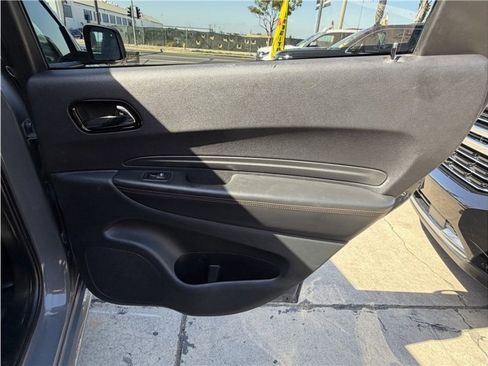 Used 2022 Dodge Durango R/T w/ Blacktop Package AWD/4WD image 27