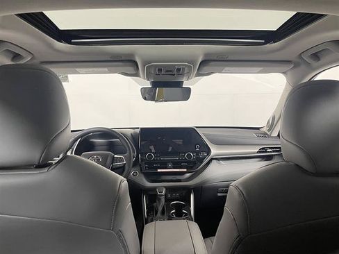 New 2026 Toyota Highlander Limited AWD/4WD image 11